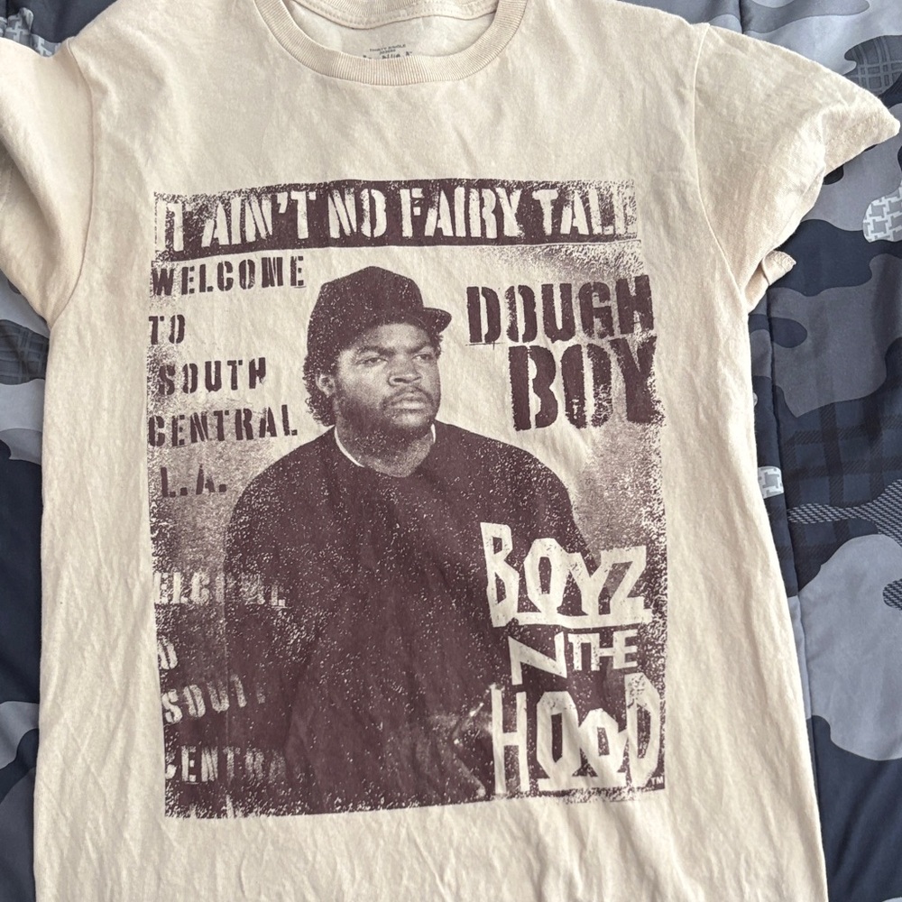 Rue21 Cream Graphic Tee